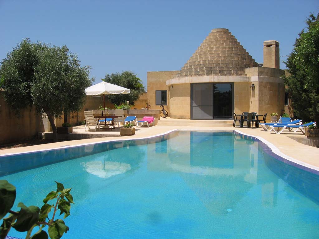 Villas In Malta Malta Villas Find A Malta Villa Malta Holidays